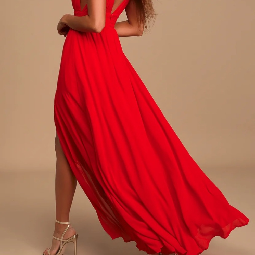 Lulus red maxi dress in small. New with tags never worn